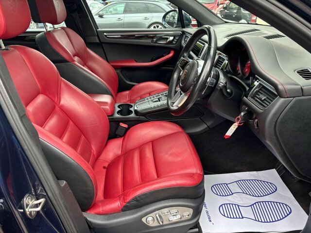 Porsche Macan Pdk White #9