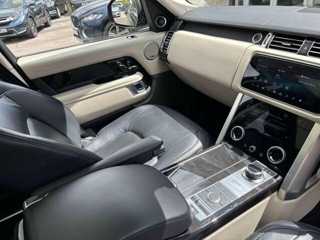 Land Rover Range Rover 2.0 D240 R-dynamic Hse Red #10