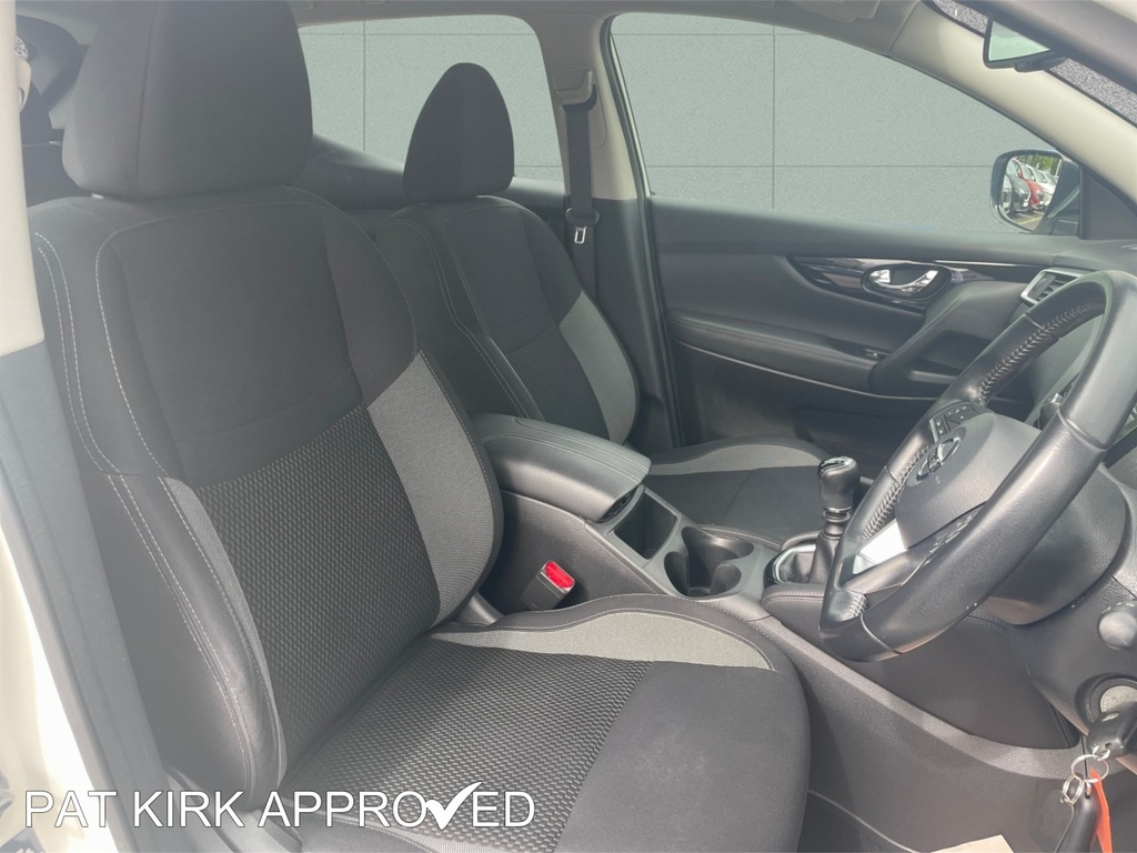 Nissan Qashqai 1.5 Dci 115 Acenta Premium White #5