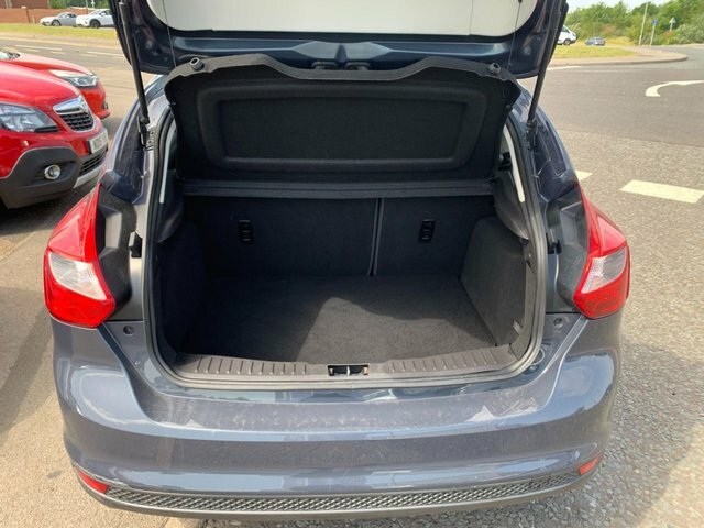 Ford Focus 2014 1.6 Tdci Zetec Navigator Hatchback Grey #6