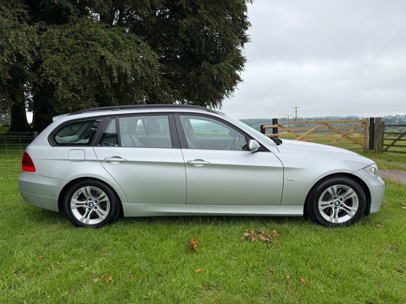 BMW 3 Series 320D Se Touring Silver #4
