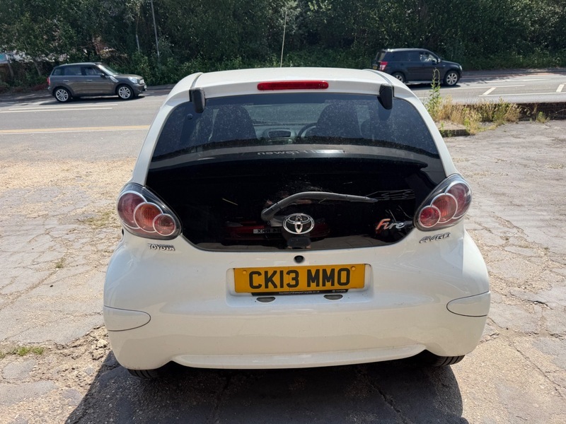 Toyota Aygo Vvt-i Fire Ac White #4