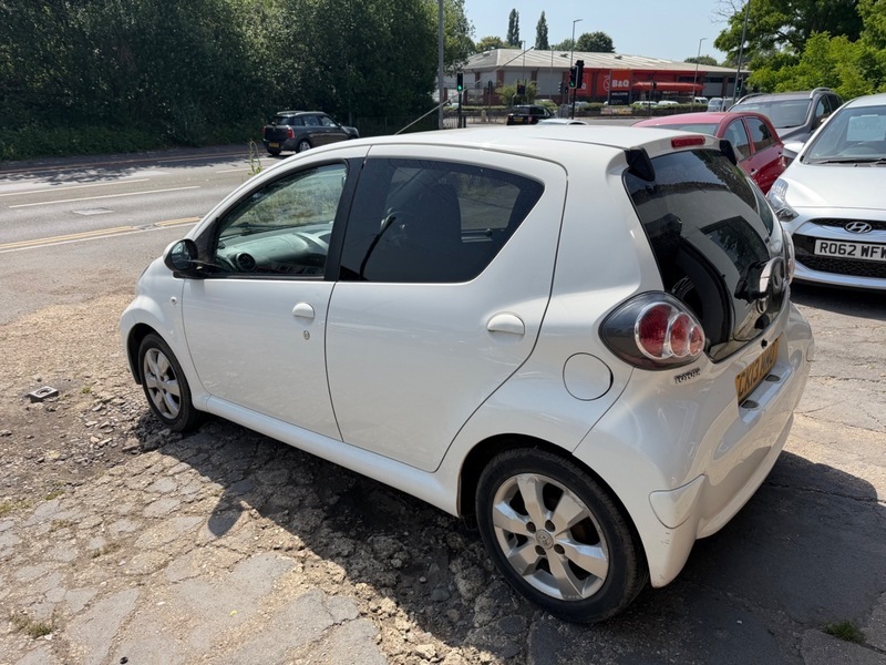Toyota Aygo Vvt-i Fire Ac White #5