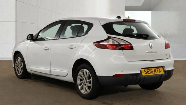 Renault Megane 1.5 Dci Dynamique Nav Hatchback White #3