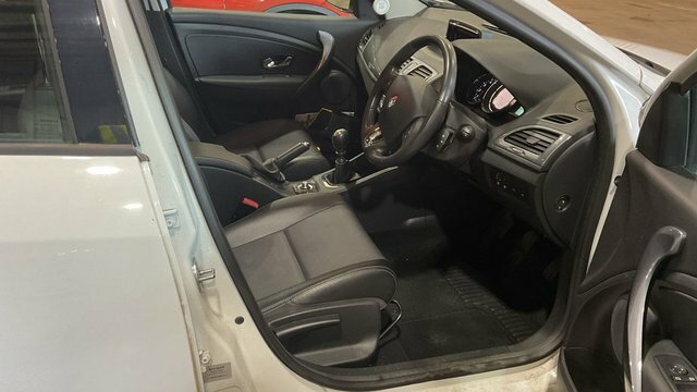 Renault Megane 1.5 Dci Energy Dynamique Tomtom Hatchback Dies White #11