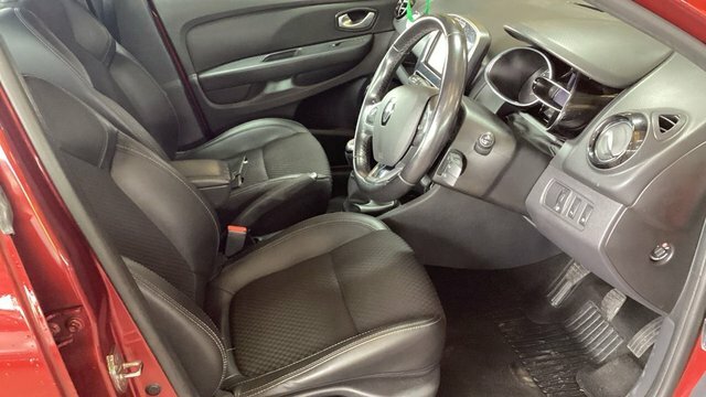 Renault Clio 16V Play Hatchback White #14