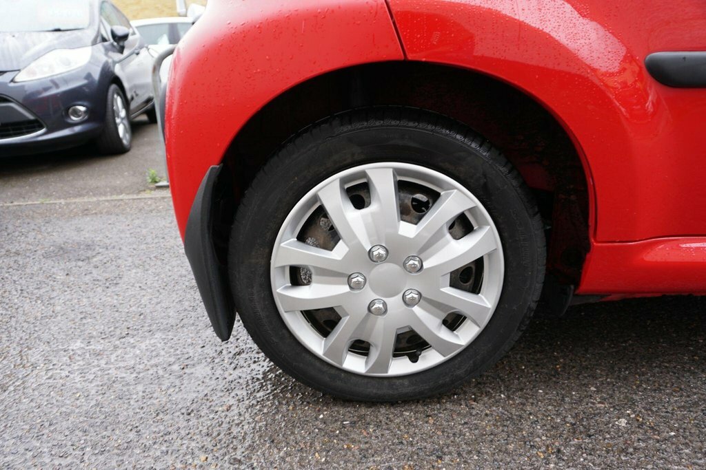Peugeot 107 Hatchback Urban Black #33