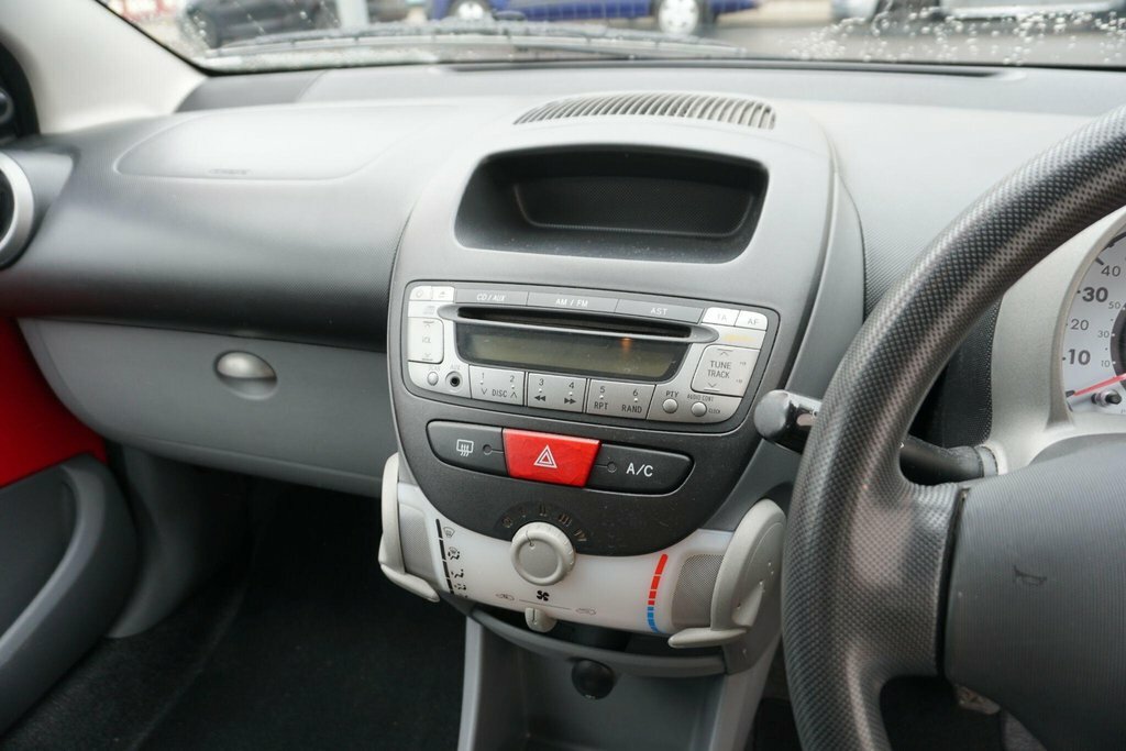 Peugeot 107 Hatchback Urban Black #15