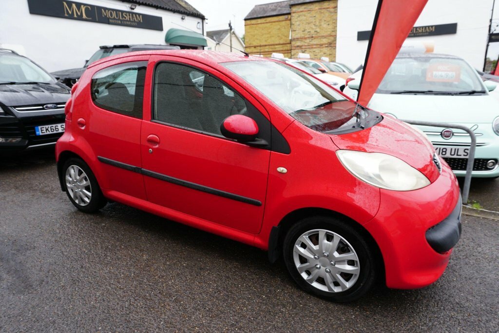 Peugeot 107 Hatchback Urban Black #1