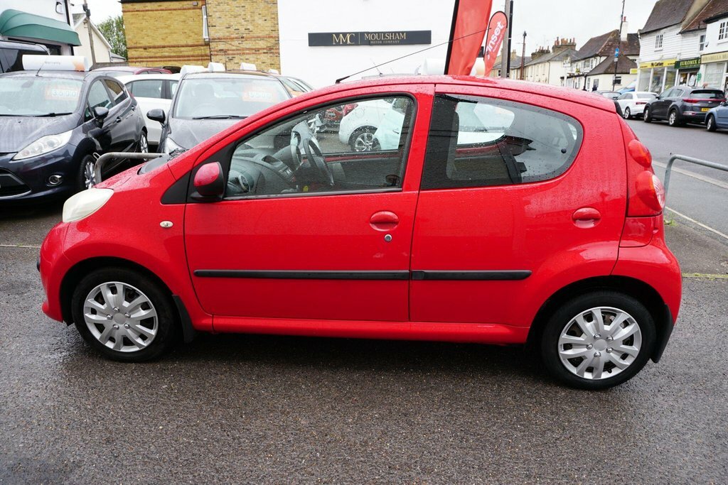 Peugeot 107 Hatchback Urban Black #10