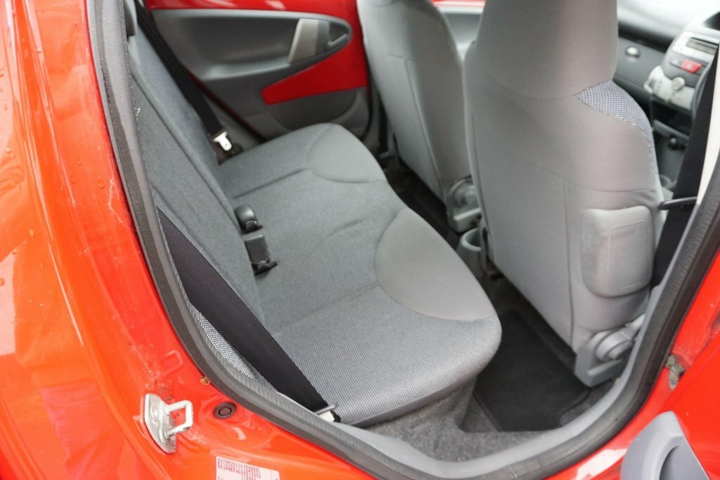 Peugeot 107 Hatchback Urban Black #23