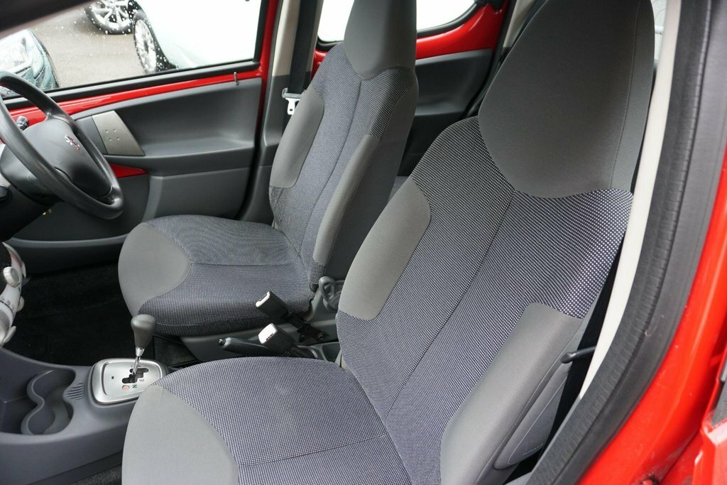 Peugeot 107 Hatchback Urban Black #42