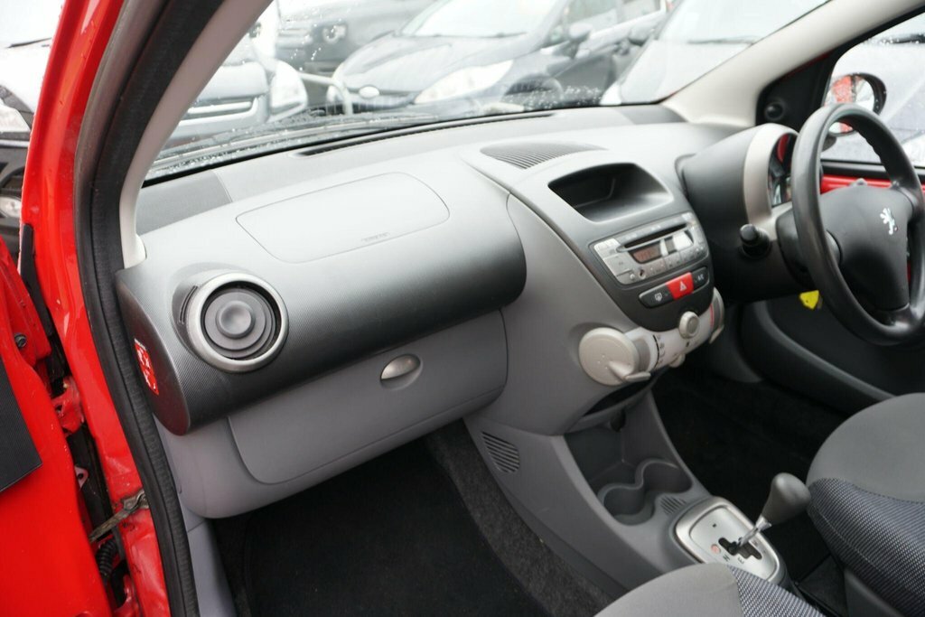 Peugeot 107 Hatchback Urban Black #19
