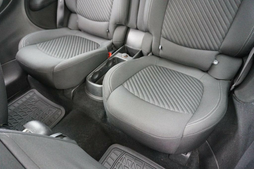 Mini Paceman White #82