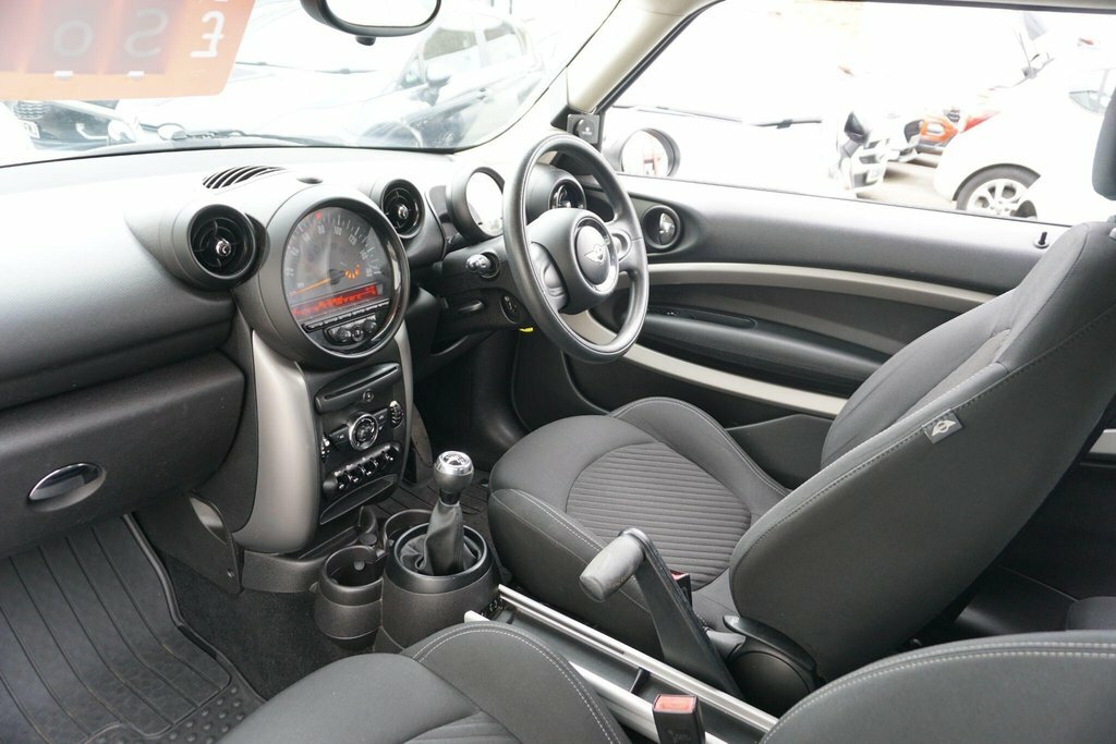 Mini Paceman White #34