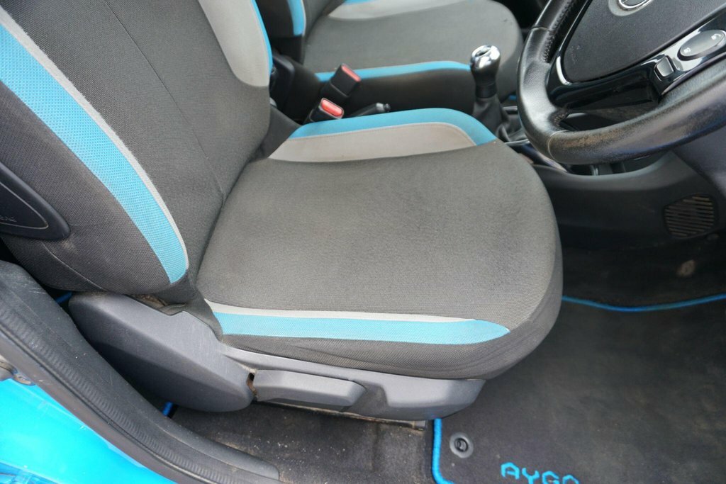Toyota Aygo Hatchback Blue #11