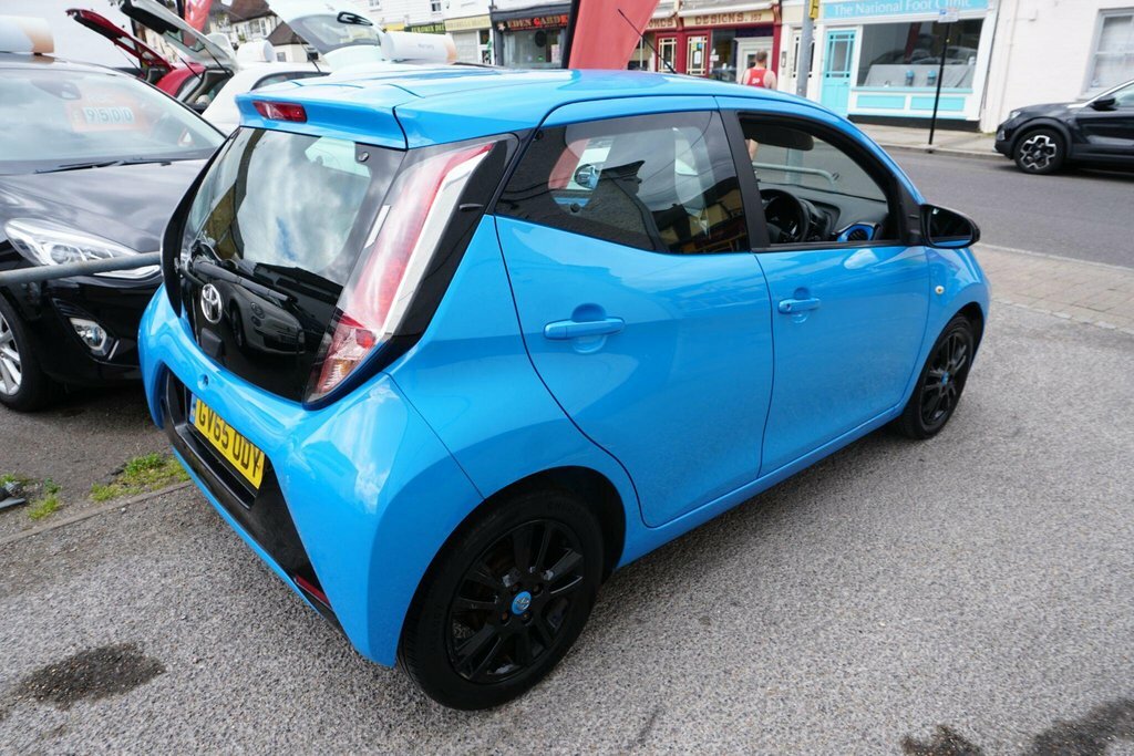 Toyota Aygo Hatchback Blue #9
