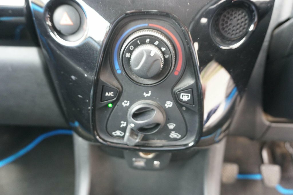 Toyota Aygo Hatchback Blue #19