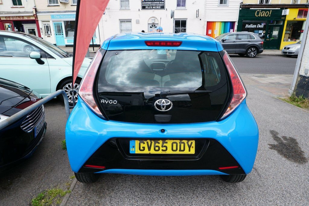 Toyota Aygo Hatchback Blue #8