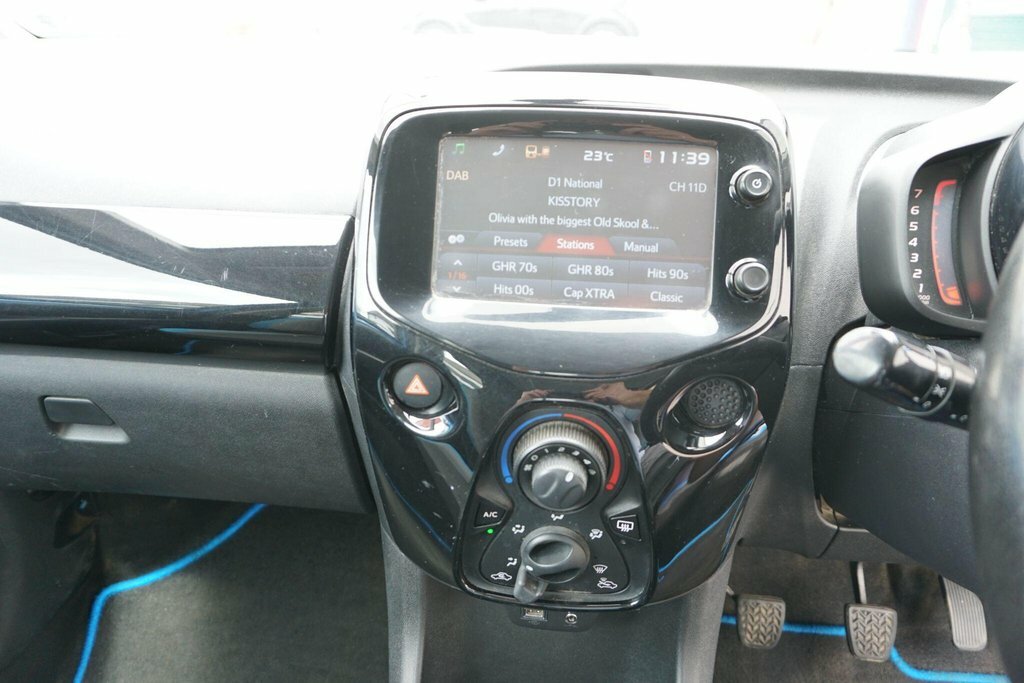 Toyota Aygo Hatchback Blue #28