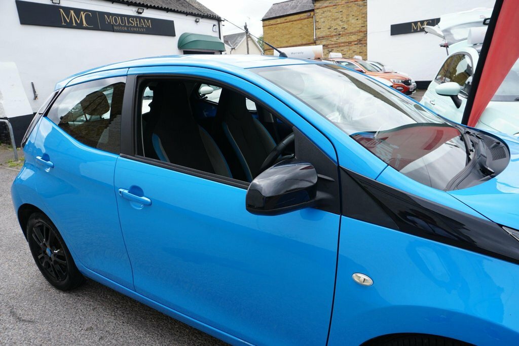 Toyota Aygo Hatchback Blue #39