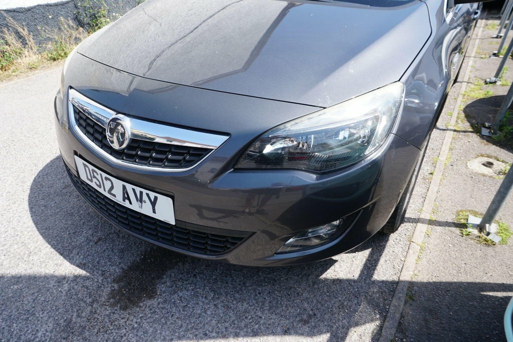 Vauxhall Astra Hatchback 1.4 16V Excite Euro 5 201261 White #44