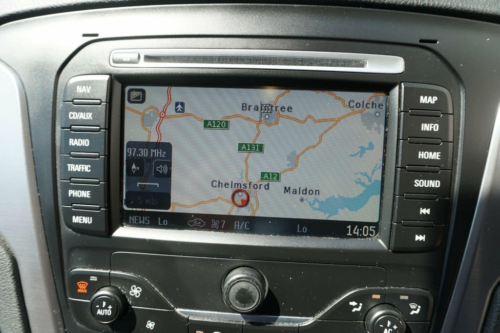 Ford Mondeo Hatchback 2.0 Silver #32