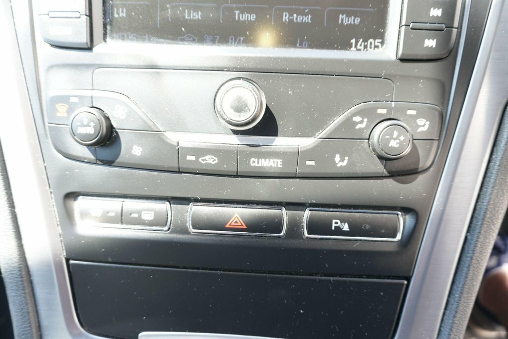 Ford Mondeo Hatchback 2.0 Silver #20