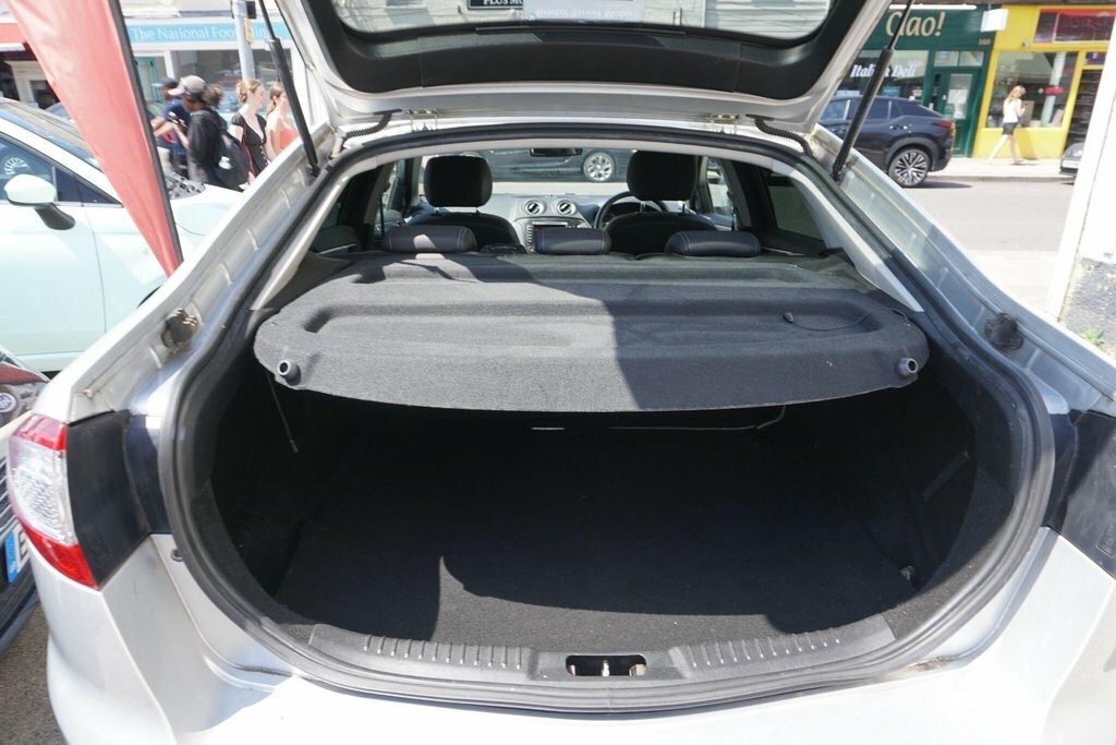 Ford Mondeo Hatchback 2.0 Silver #39