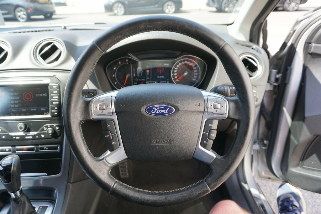Ford Mondeo Hatchback 2.0 Silver #41