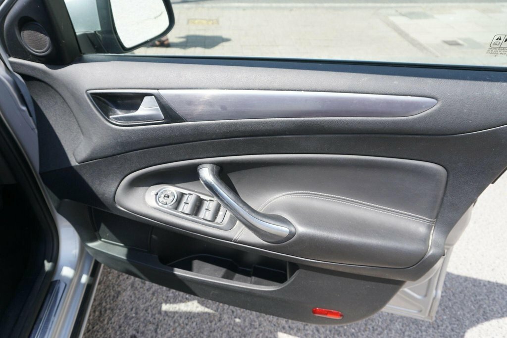 Ford Mondeo Hatchback 2.0 Silver #22