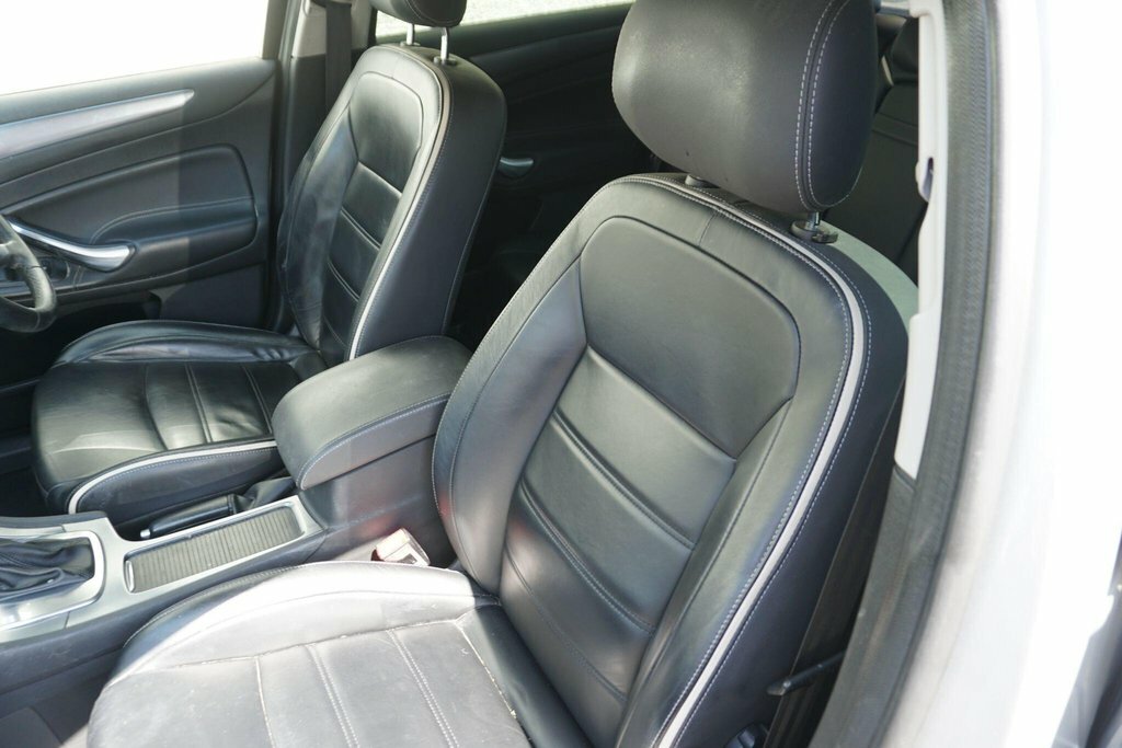 Ford Mondeo Hatchback 2.0 Silver #42