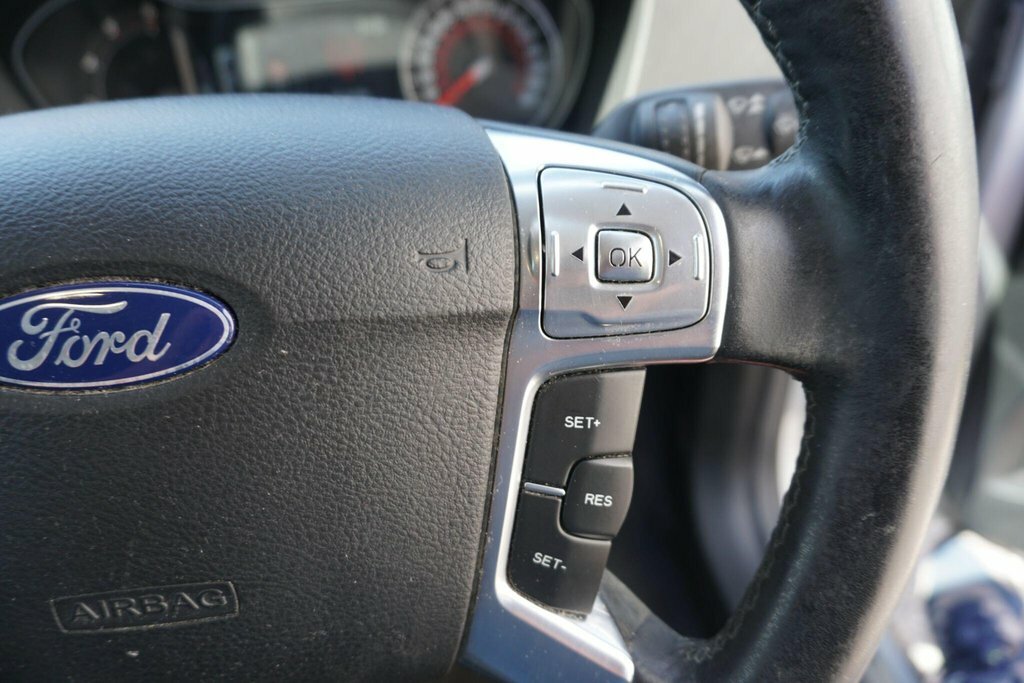 Ford Mondeo Hatchback 2.0 Silver #19