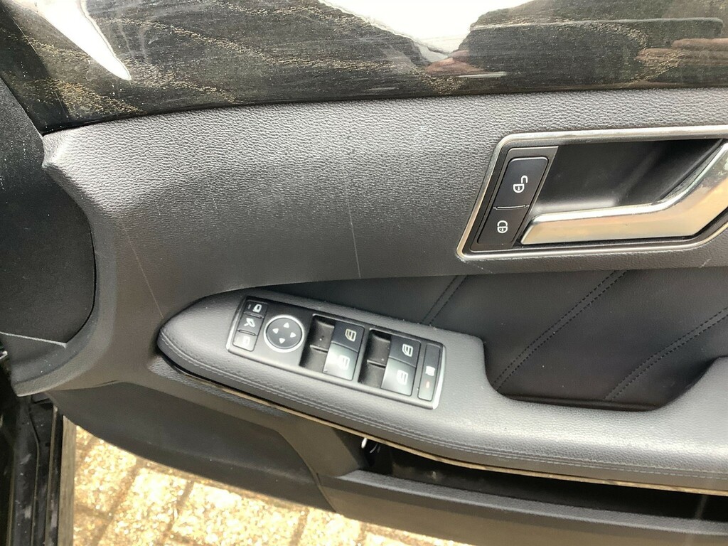 Mercedes-Benz E Class Se Silver #11