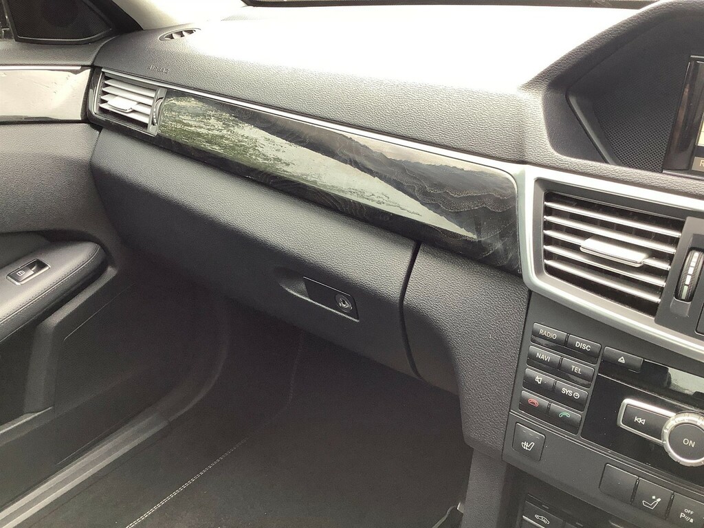 Mercedes-Benz E Class Se Silver #17