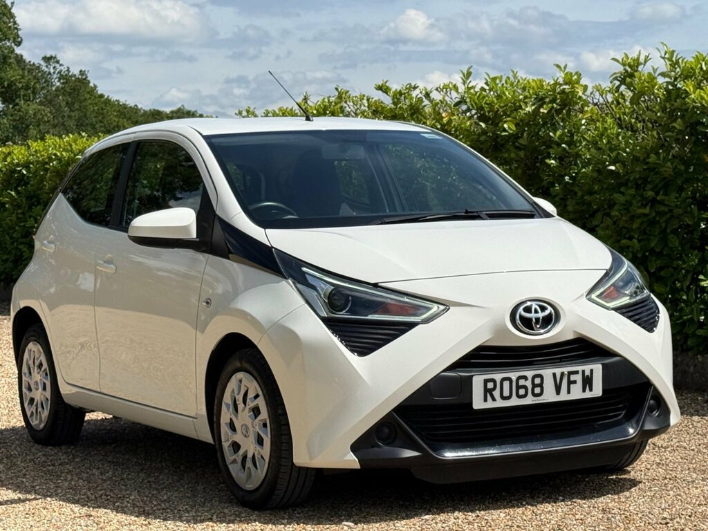 Toyota Aygo 1.0 Vvt-i X-play Euro 6 RO68VFW White #5