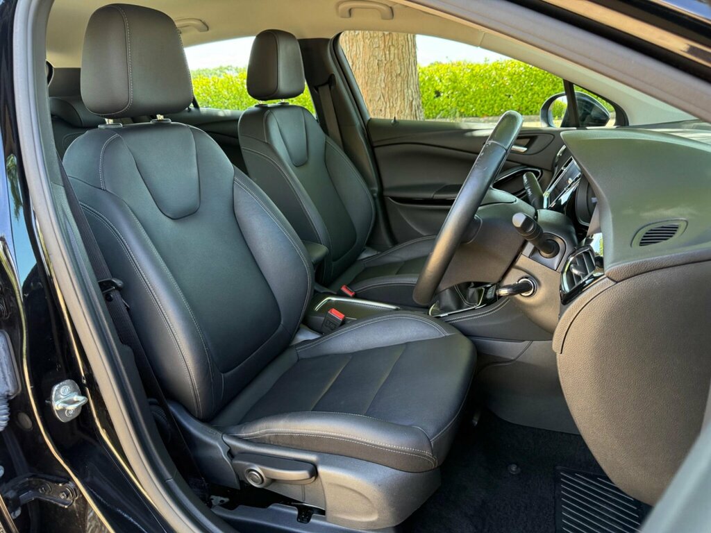 Vauxhall Astra 1.2 Sri Nav T Silver #17
