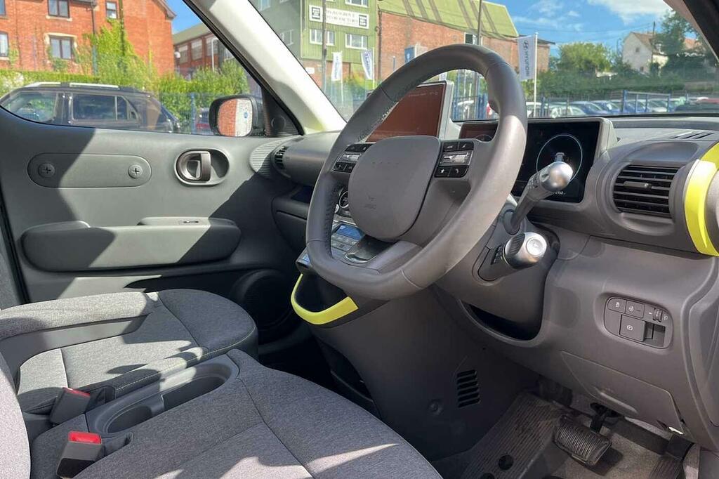 Hyundai Inster Cross 49Kwh VO26URN Black #5