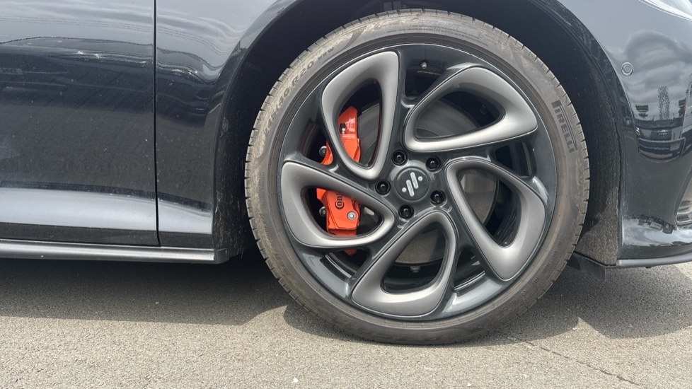 MG IM5 100Kwh Performance Saloon 4Wd DS26LPZ Black #5