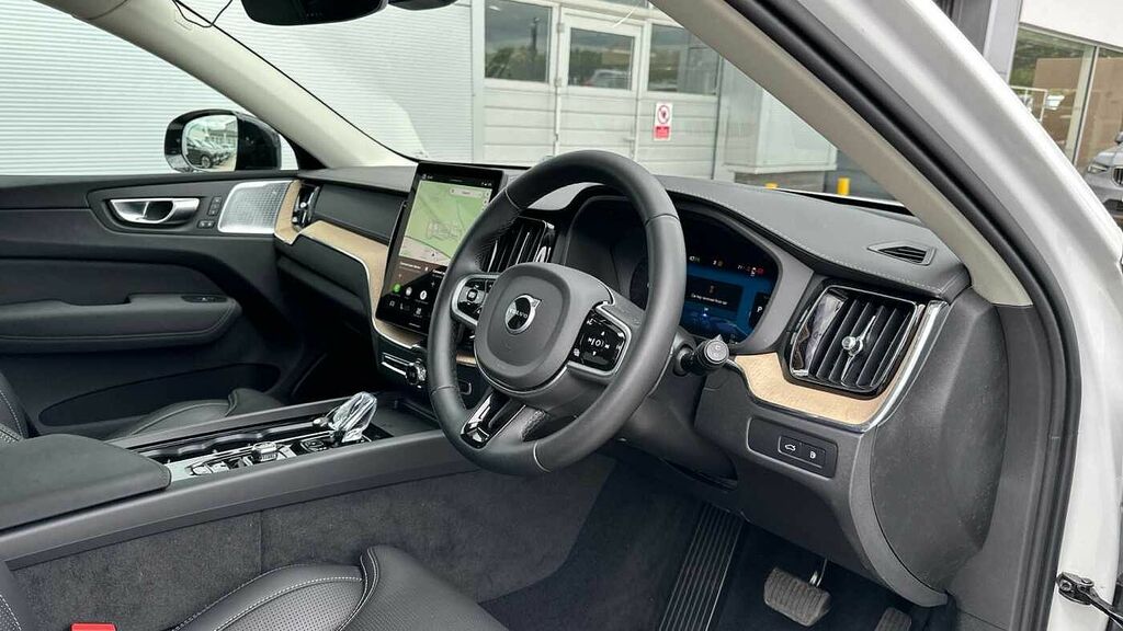 Volvo XC60 Ultra, T8 Awd Plug-in Hybrid, Dar BN26VYK White #4