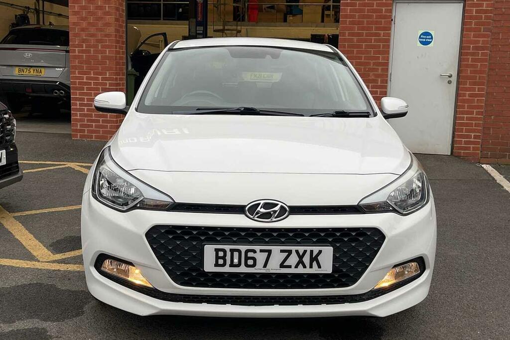 Hyundai I20 1.2 Se BD67ZXK White #5