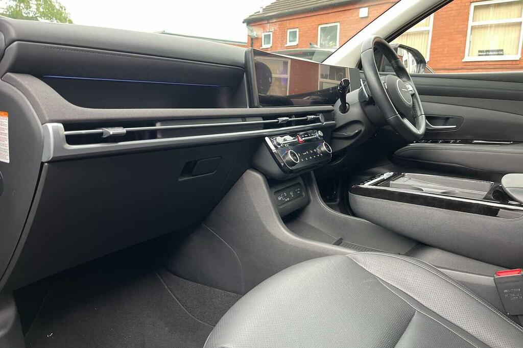 Hyundai Tucson 1.6T Plug-in Hybrid Ultimate VU25YJP Black #2