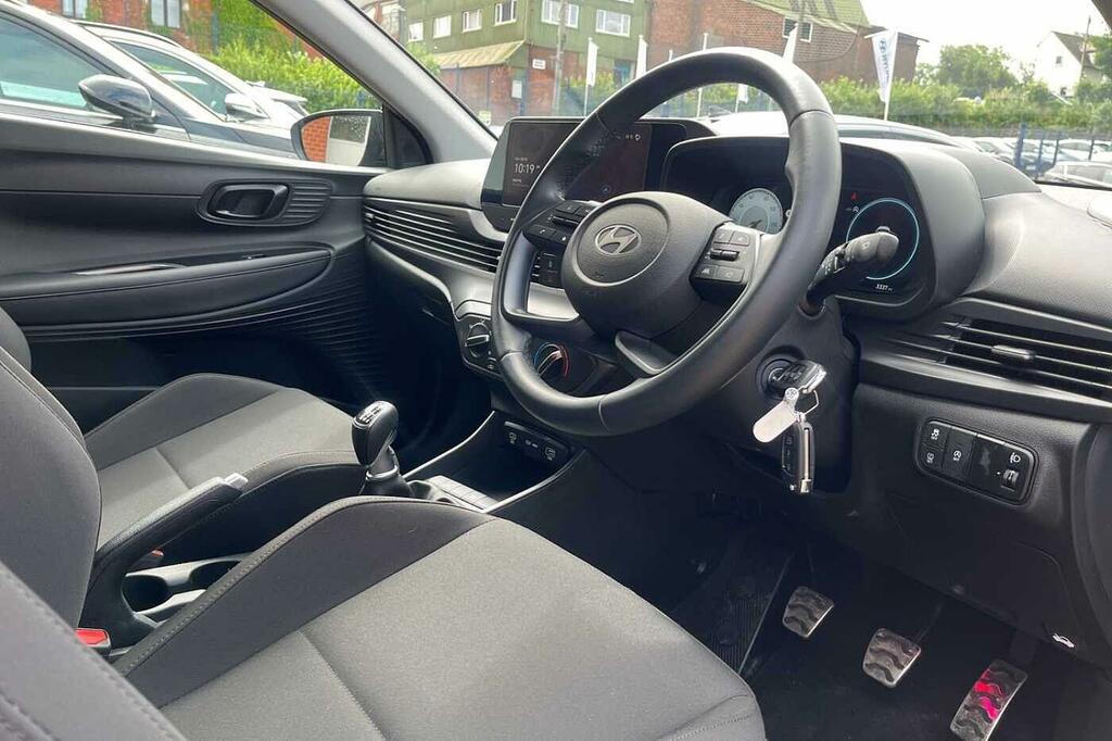 Hyundai Bayon 1.0 T-gdi Advance Grey #5