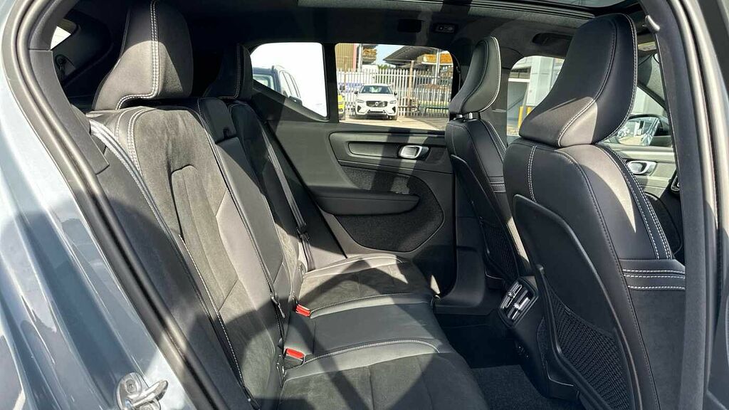 Volvo XC40 R-design, B4 Mild Hybrid HT71KTN Grey #6