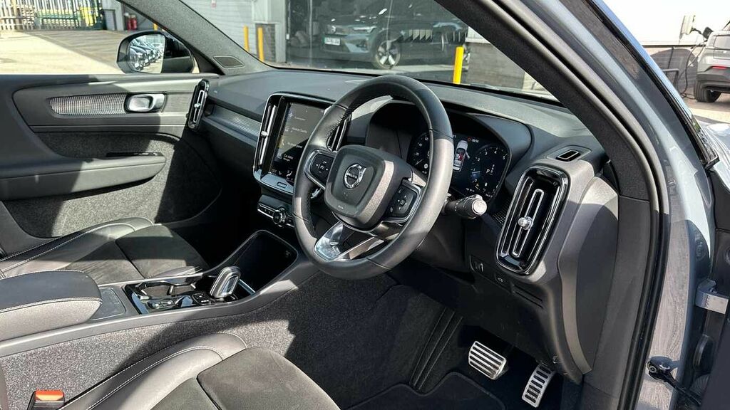 Volvo XC40 R-design, B4 Mild Hybrid HT71KTN Grey #4