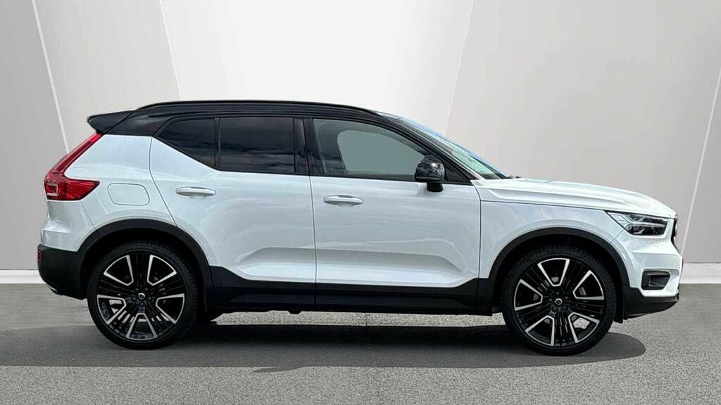 Volvo XC40 T4 Awd R-design Pro BC19ZXY White #3