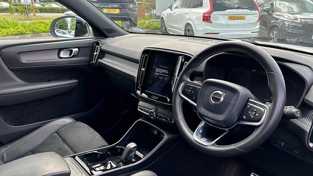 Volvo XC40 T4 Awd R-design Pro BC19ZXY White #4