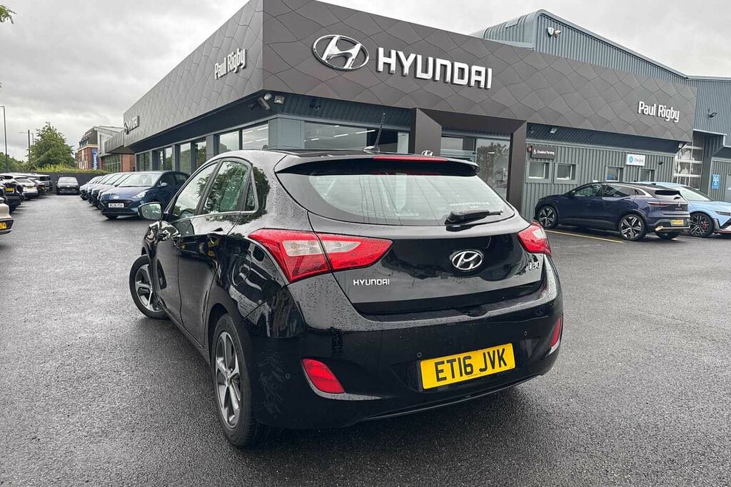 Hyundai I30 1.4 Blue Drive Se Nav ET16JVK Black #2