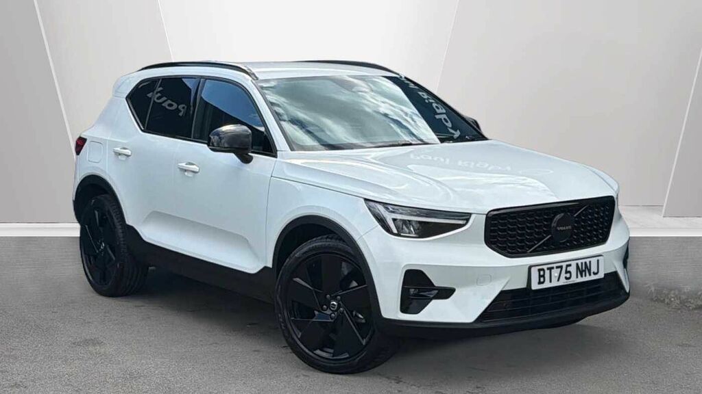 Volvo XC40 B3 161Bhp Black Edition Plus Mild Hybrid - Rear White