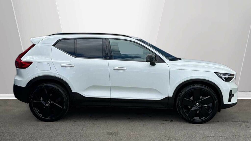 Volvo XC40 B3 161Bhp Black Edition Plus Mild Hybrid - Rear BT75NNJ White #3